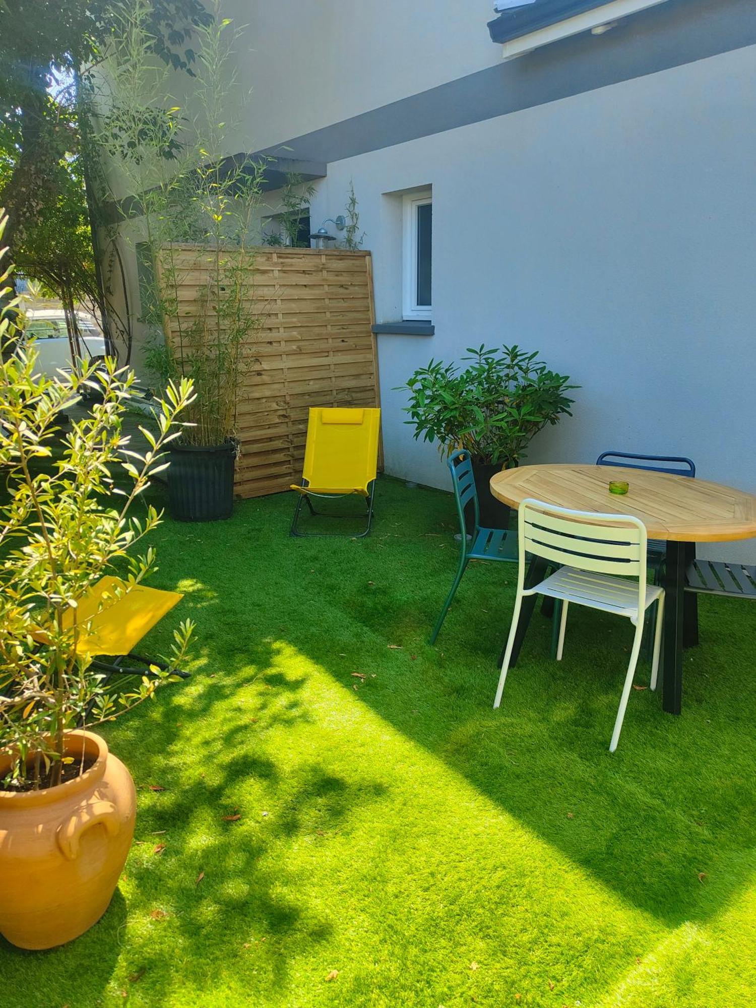 Вилла Tiny House Avec Jardin Et Acces Piscine Chauffee Сен-Медар-ан-Жаль Экстерьер фото